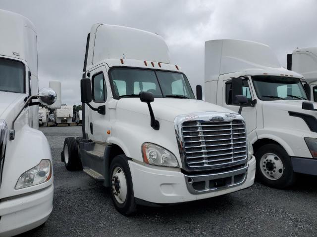  Salvage Freightliner Cascadia