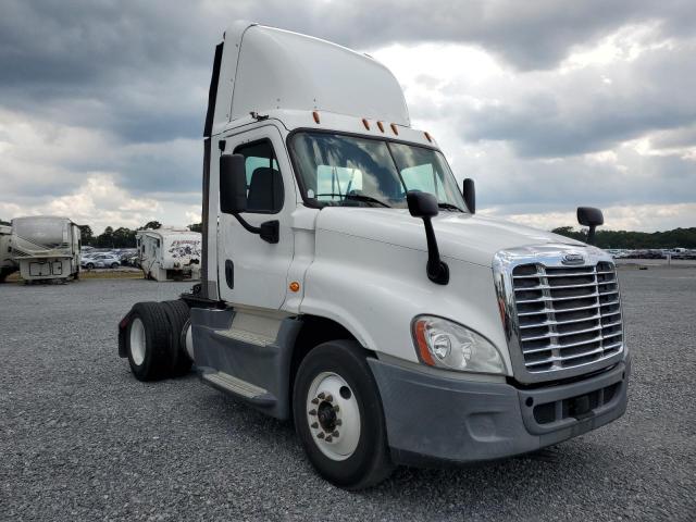  Salvage Freightliner Cascadia 1
