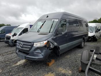  Salvage Mercedes-Benz Sprinter