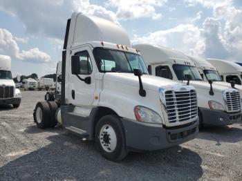  Salvage Freightliner Cascadia