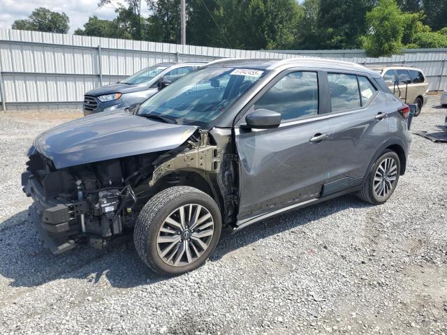  Salvage Nissan Kicks