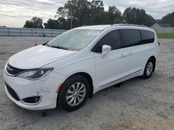  Salvage Chrysler Pacifica