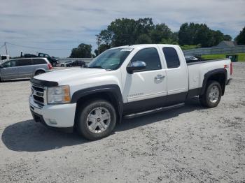  Salvage Chevrolet Silverado K1500 Lt
