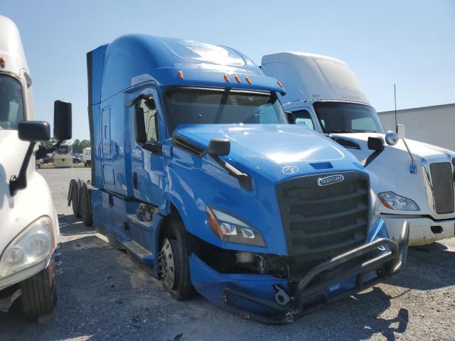  Salvage Freightliner Cascadia 1
