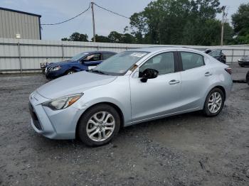  Salvage Toyota Yaris