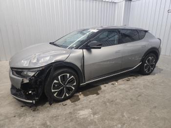  Salvage Kia EV6