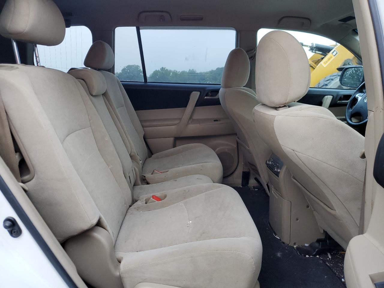 Toyota Highlander Base Image 3