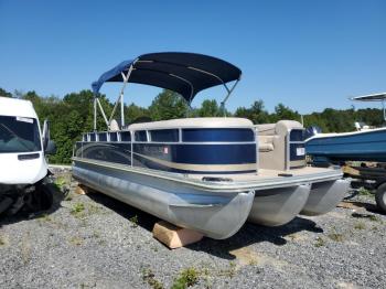  Salvage Bennington Marine Pontoon