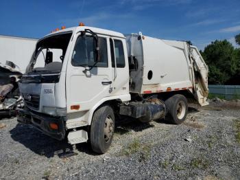  Salvage Nissan Ud2300