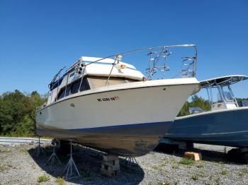  Salvage Carver Yachts Boat W Trl
