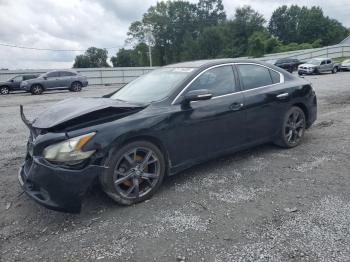  Salvage Nissan Maxima