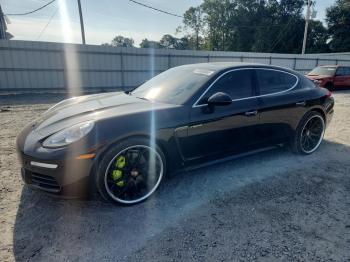  Salvage Porsche Panamera