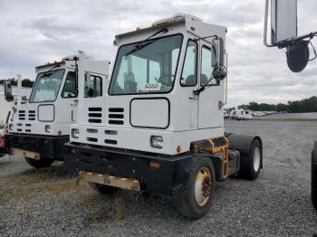  Salvage Capacity Yard Truck