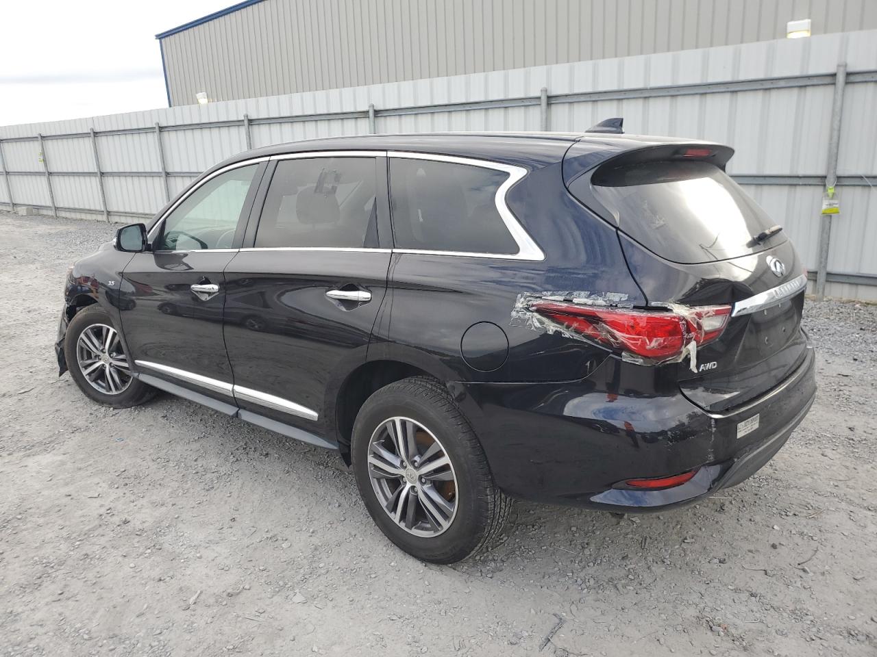 INFINITI Qx Luxe Image 4