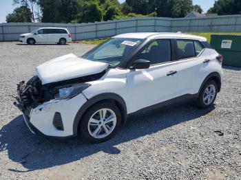  Salvage Nissan Kicks