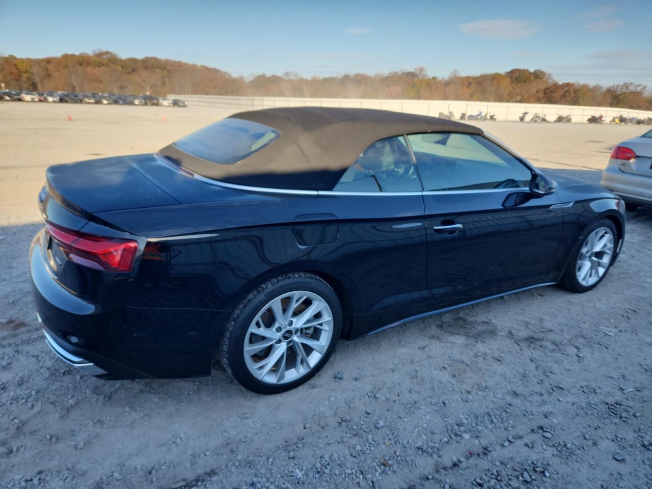 Audi A5 Premium 45 Image 2