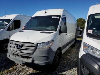  Salvage Mercedes-Benz Sprinter