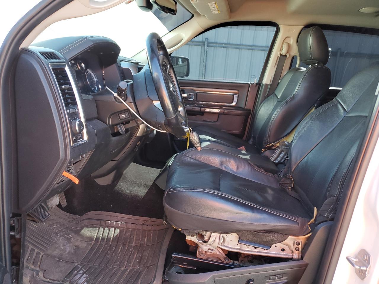 Ram 1500 Laramie Image 8