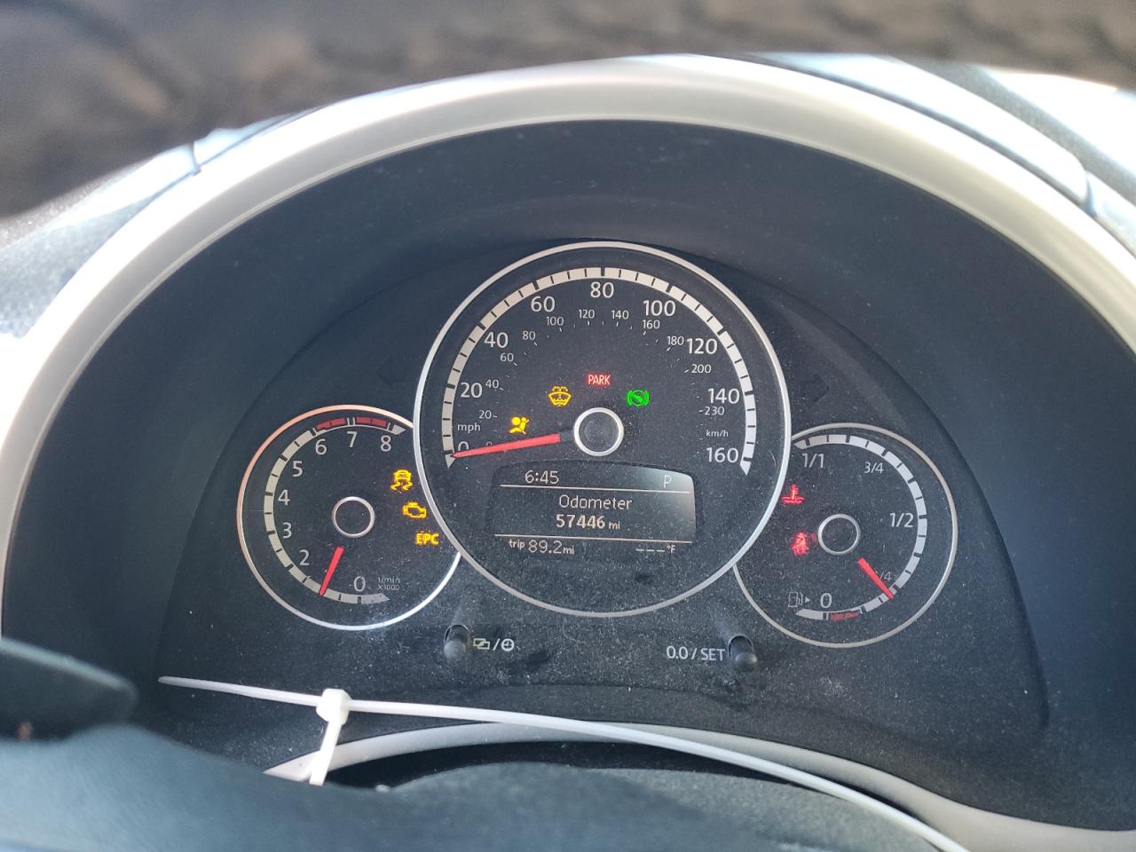 Volkswagen Beetle R-line Image 6