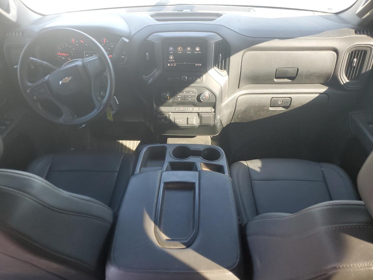 Chevrolet Silverado C2500 Heavy Duty Image 5