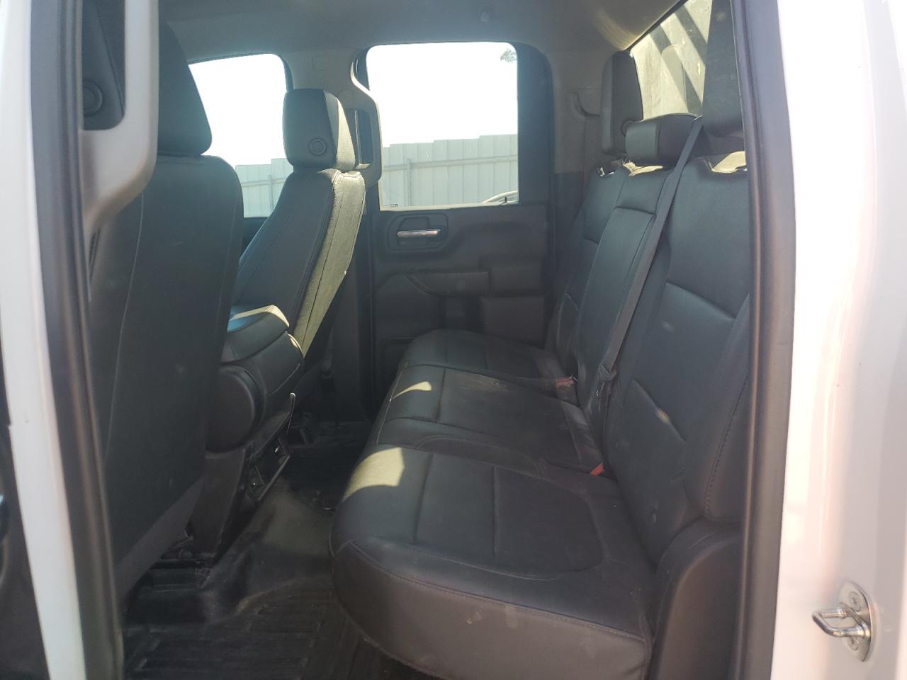 Chevrolet Silverado C2500 Heavy Duty Image 4