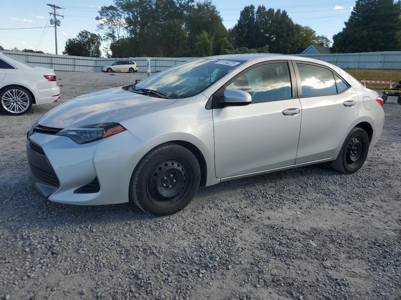 Toyota Corolla L Image 1