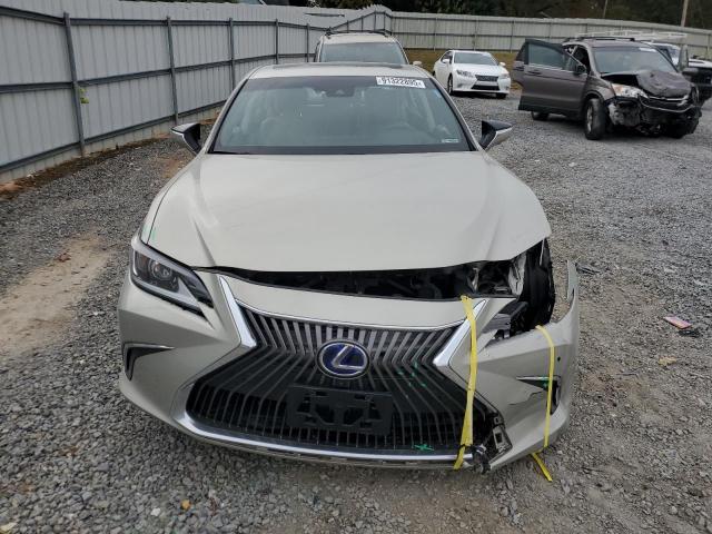 Lexus Es 300h Image 3