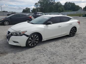  Salvage Nissan Maxima