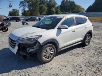  Salvage Hyundai TUCSON