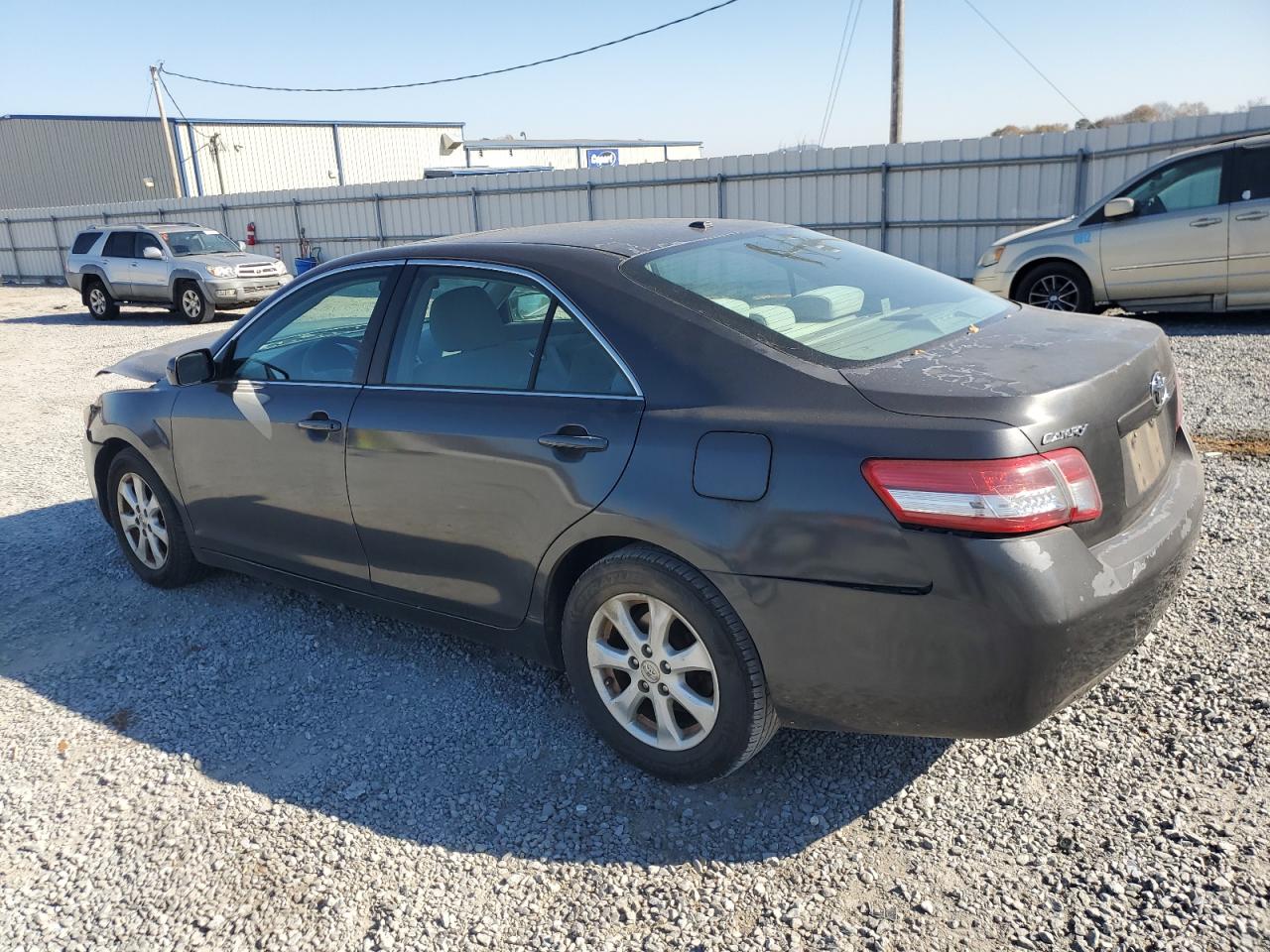 Toyota Camry Base Image 2