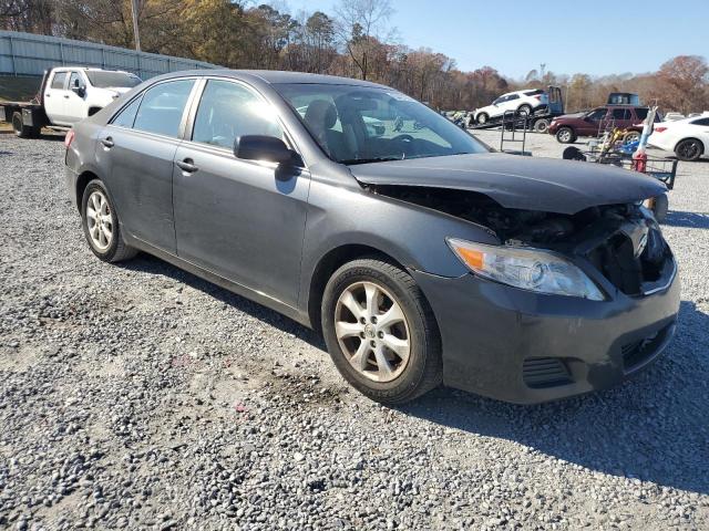 Toyota Camry Base Image 9