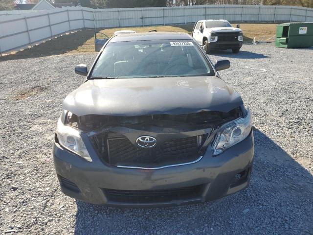 Toyota Camry Base Image 4