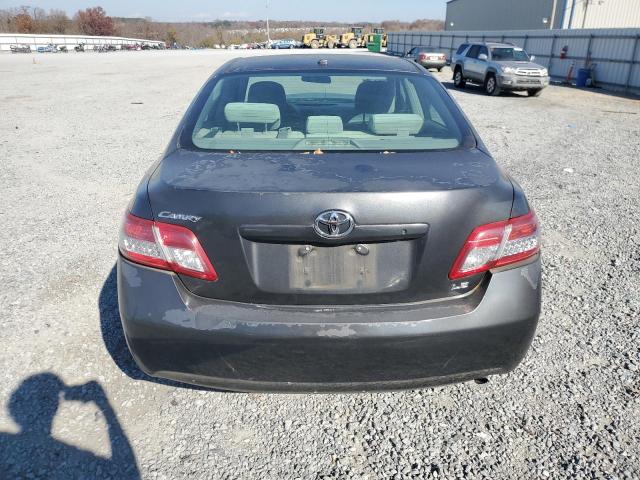 Toyota Camry Base Image 3