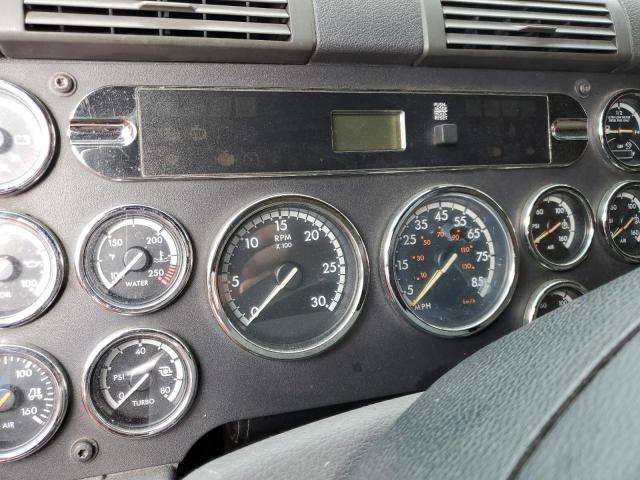 Freightliner Cascadia Image 10