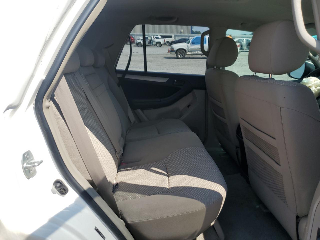 Toyota 4Runner Sr5 Image 6