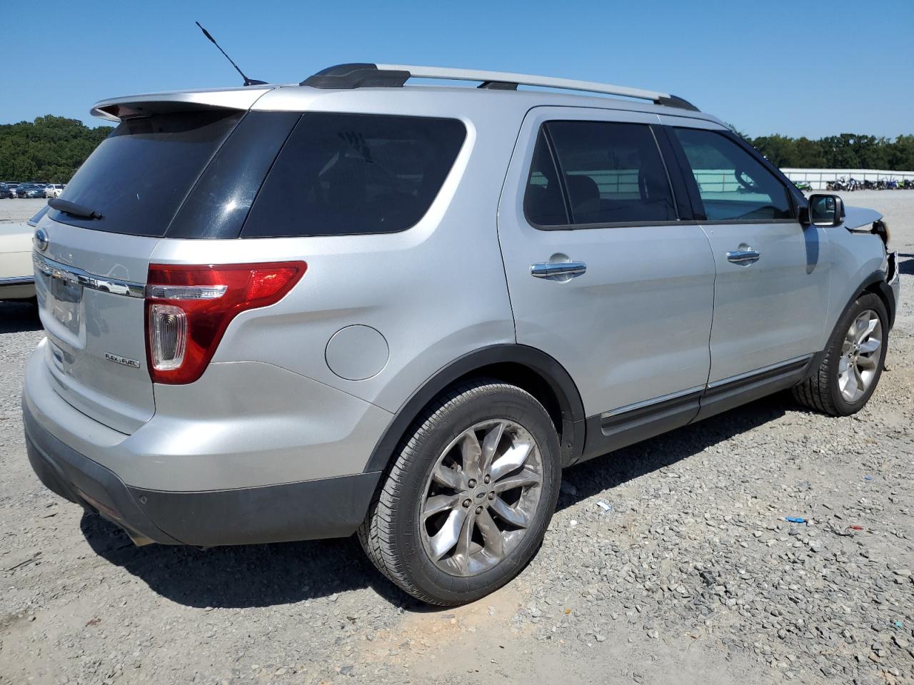 Ford Explorer Xlt Image 10
