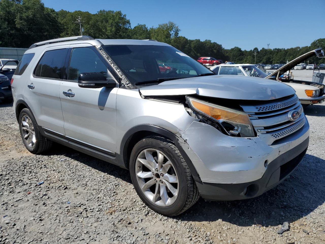 Ford Explorer Xlt Image 4