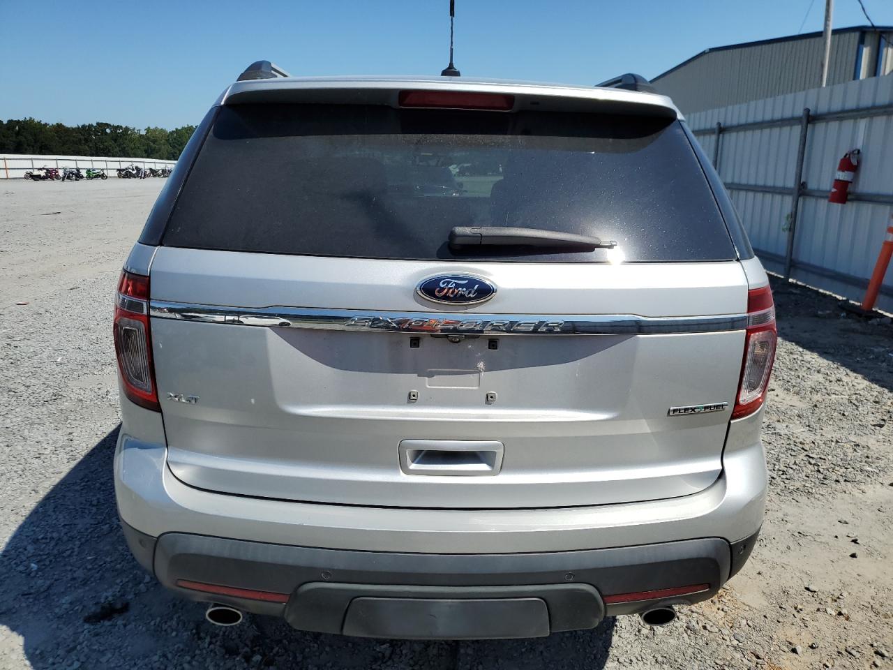 Ford Explorer Xlt Image 2