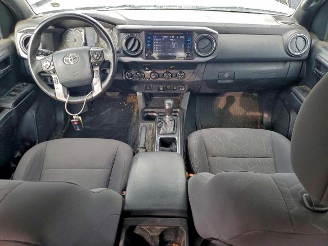 Toyota Tacoma Double Cab Image 9