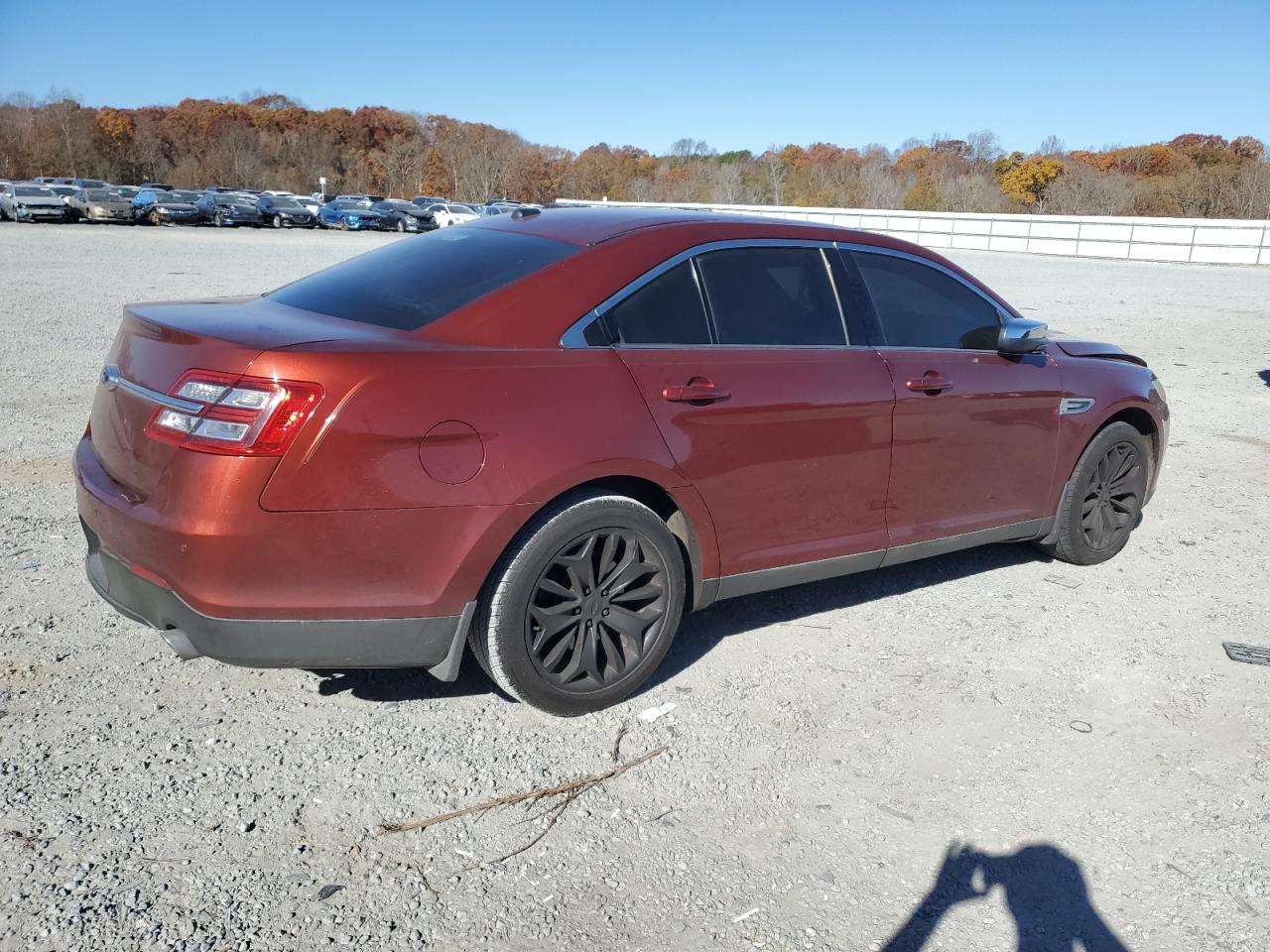 Ford Taurus Limited Image 12