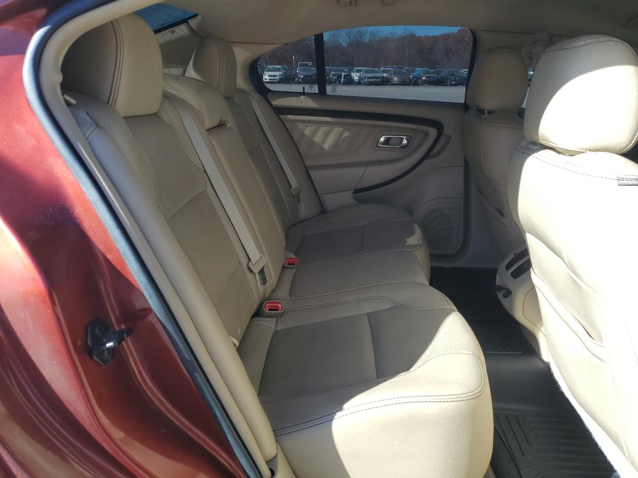 Ford Taurus Limited Image 7