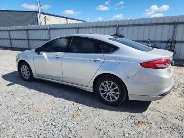 Ford Fusion S Image 10