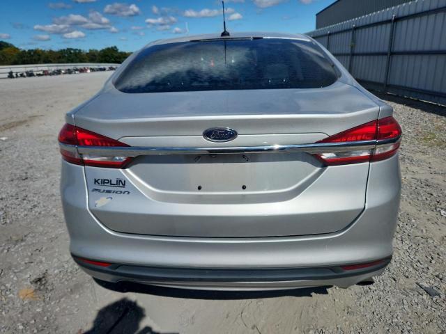 Ford Fusion S Image 3