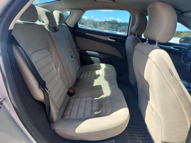 Ford Fusion S Image 12