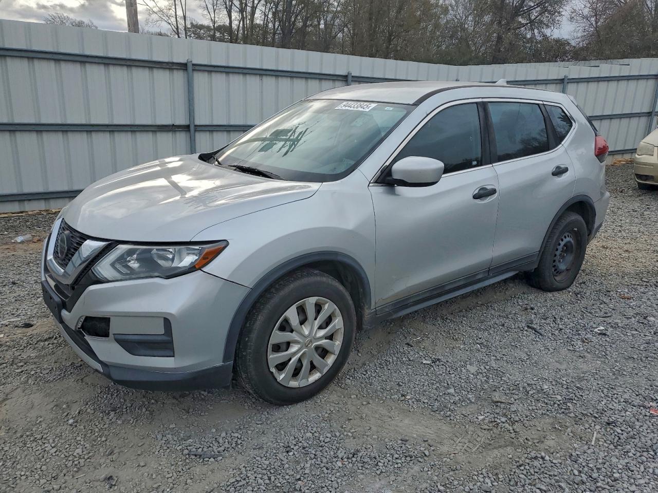 Nissan Rogue S Image 1
