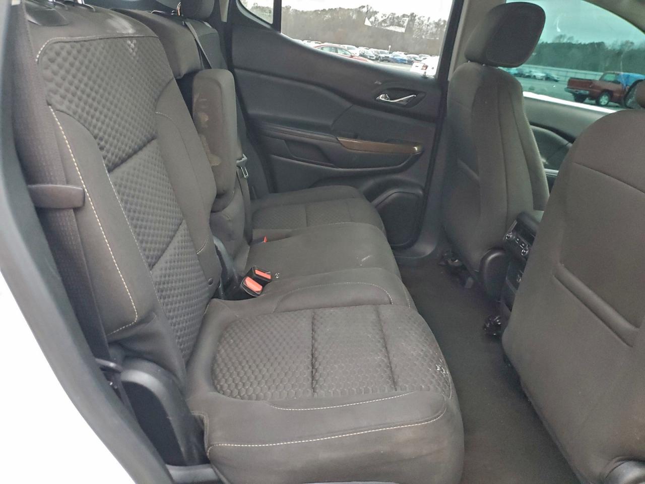 GMC Acadia Sle Image 6