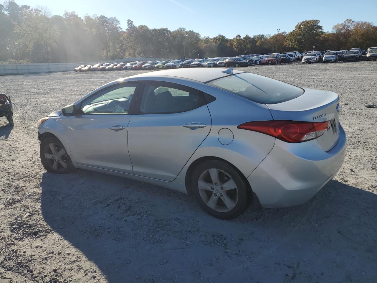 Hyundai ELANTRA Gls Image 12