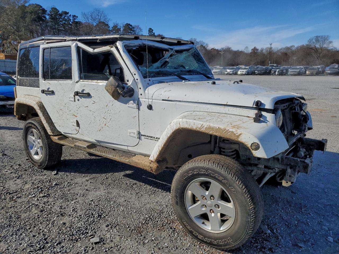 Jeep Wrangler Sahara Image 10