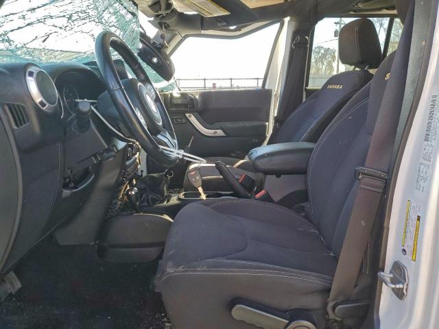 Jeep Wrangler Sahara Image 4