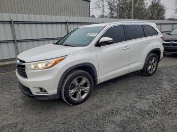  Salvage Toyota Highlander